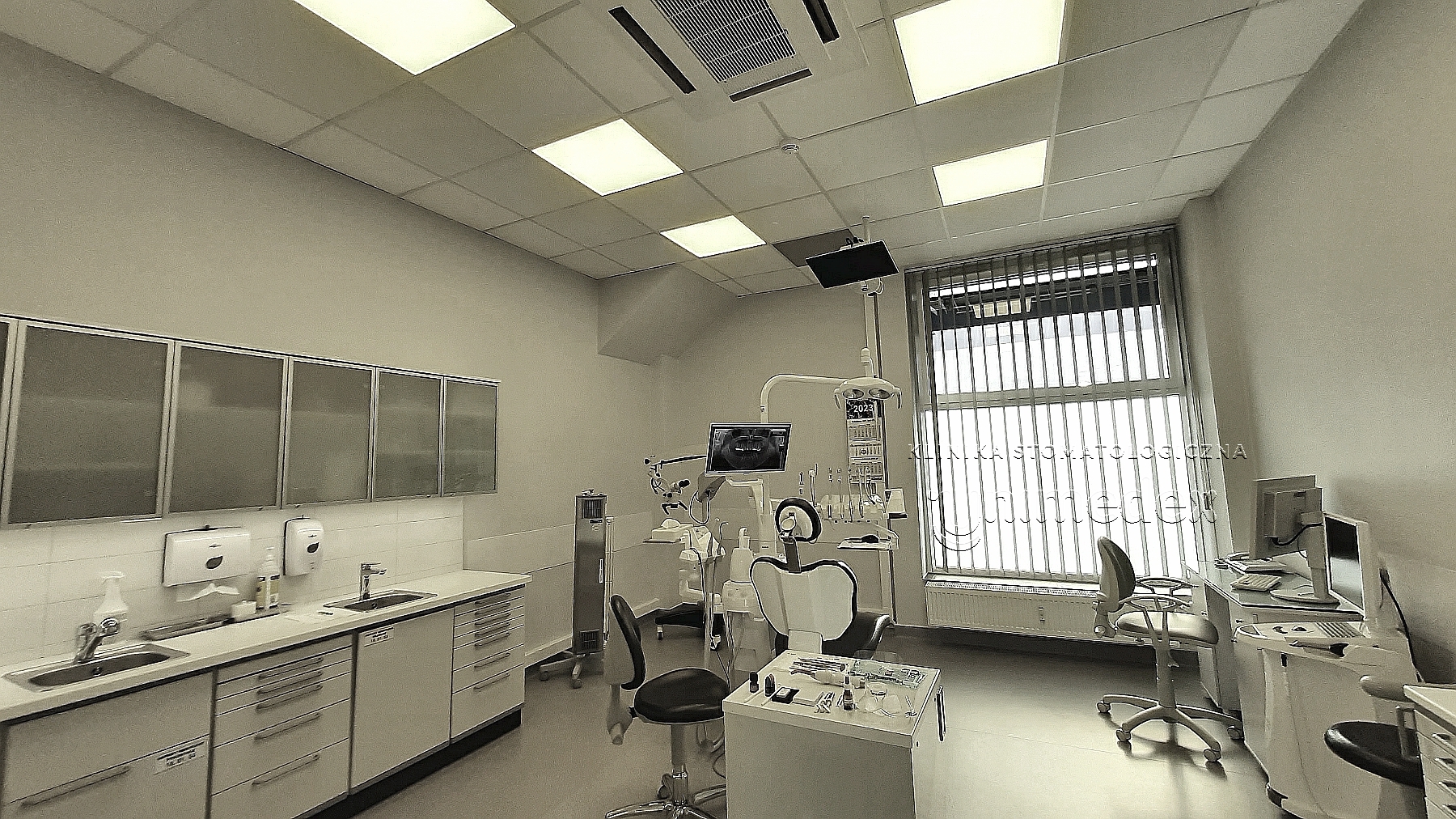 Klinika Stomatologiczna Unimedex - Gabinet nr 6 - okno