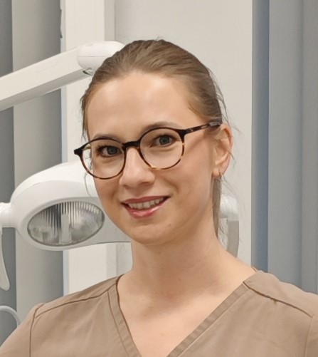 Dr Elżbieta